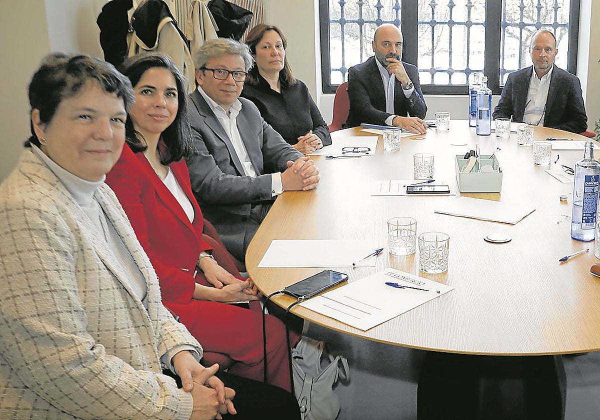 Gond n Zitr n TheNextPangea Y El IUOPA Premios AsturiasInnova 2025 Gond n Zitr n TheNextPangea Y El IUOPA Premios AsturiasInnova 2025